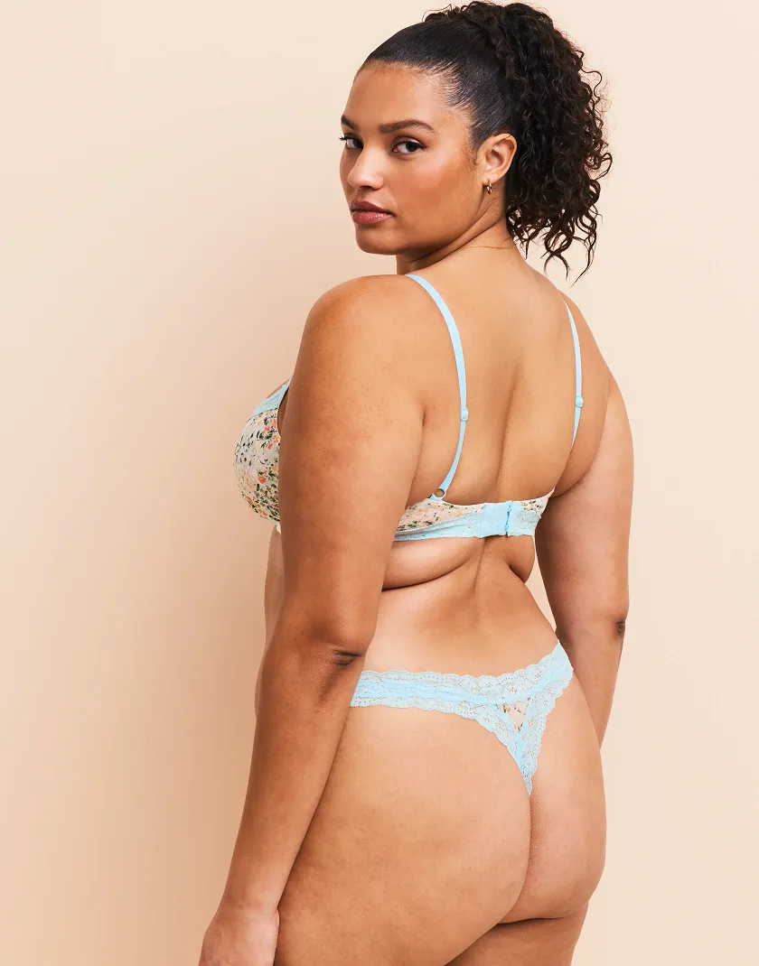 Akari Floral White 4 Unlined bra bundle Model 9