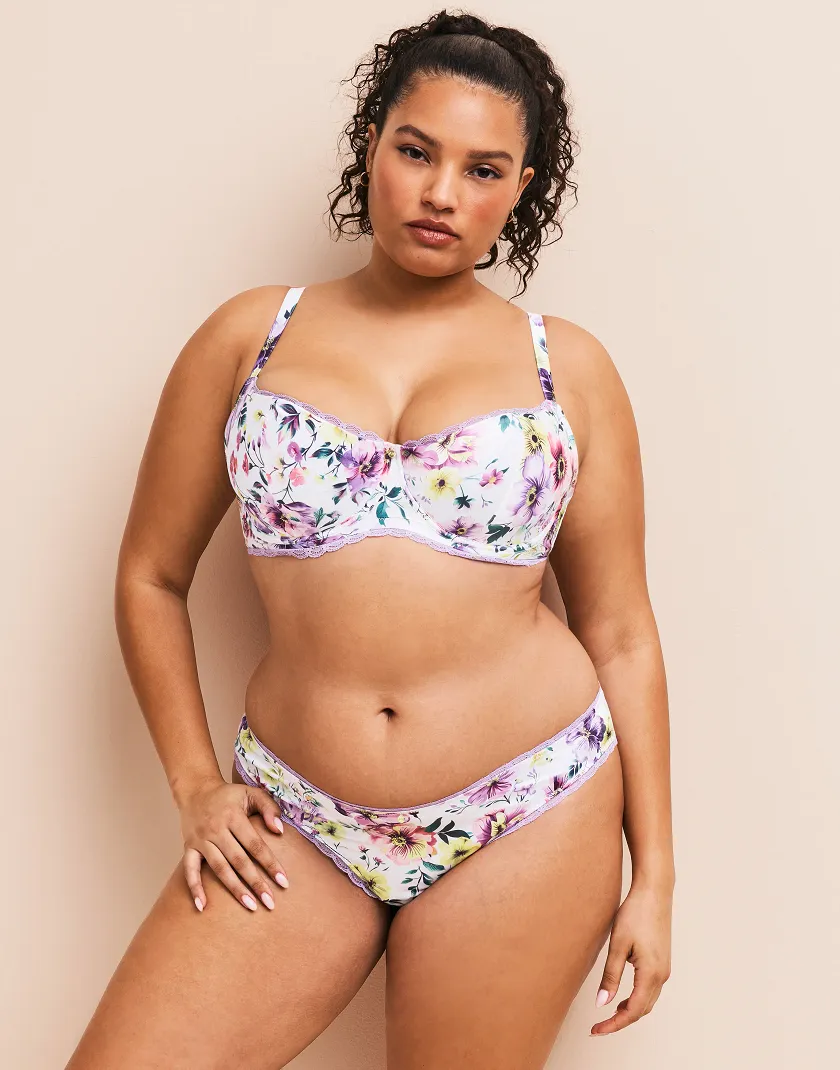 Elsie Floral White 2 Contour bra bundle Model 7