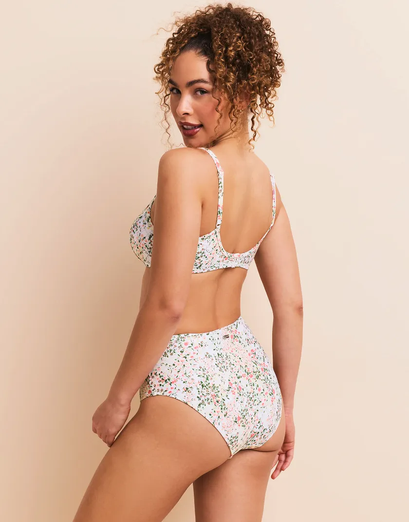 Valcea Floral White 4 Contour swimwear bundle Model 8
