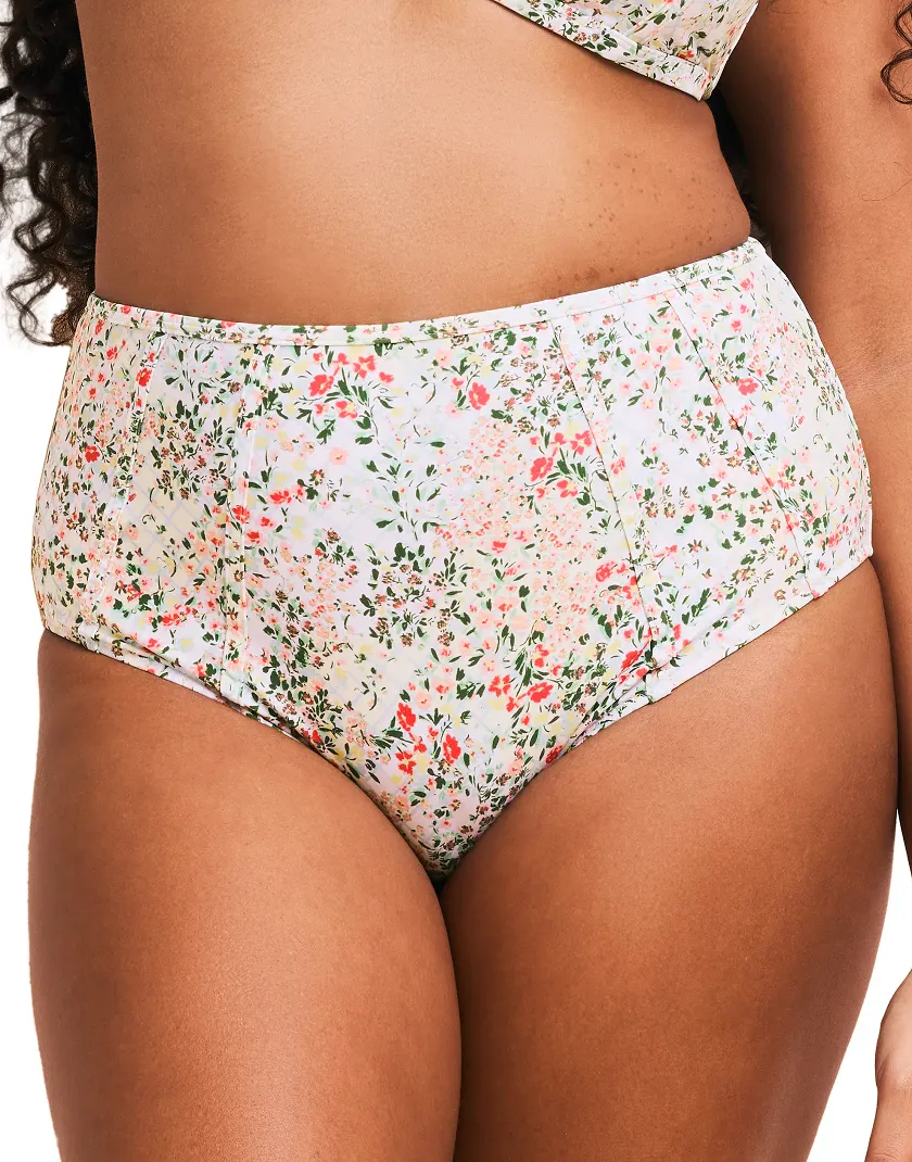 Valcea Floral White 2 swimwear bundle Model 1
