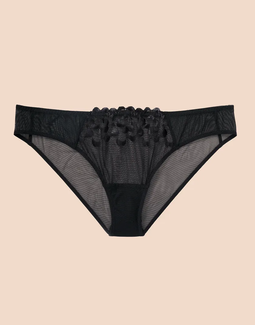 Tiana Bikini Black panty bundle Still 5