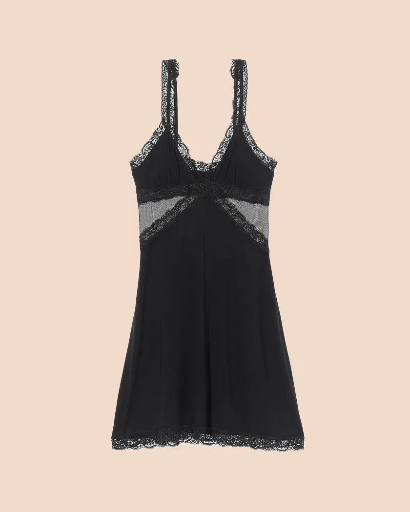 Primrosa Black sleepwear bundle Still 3