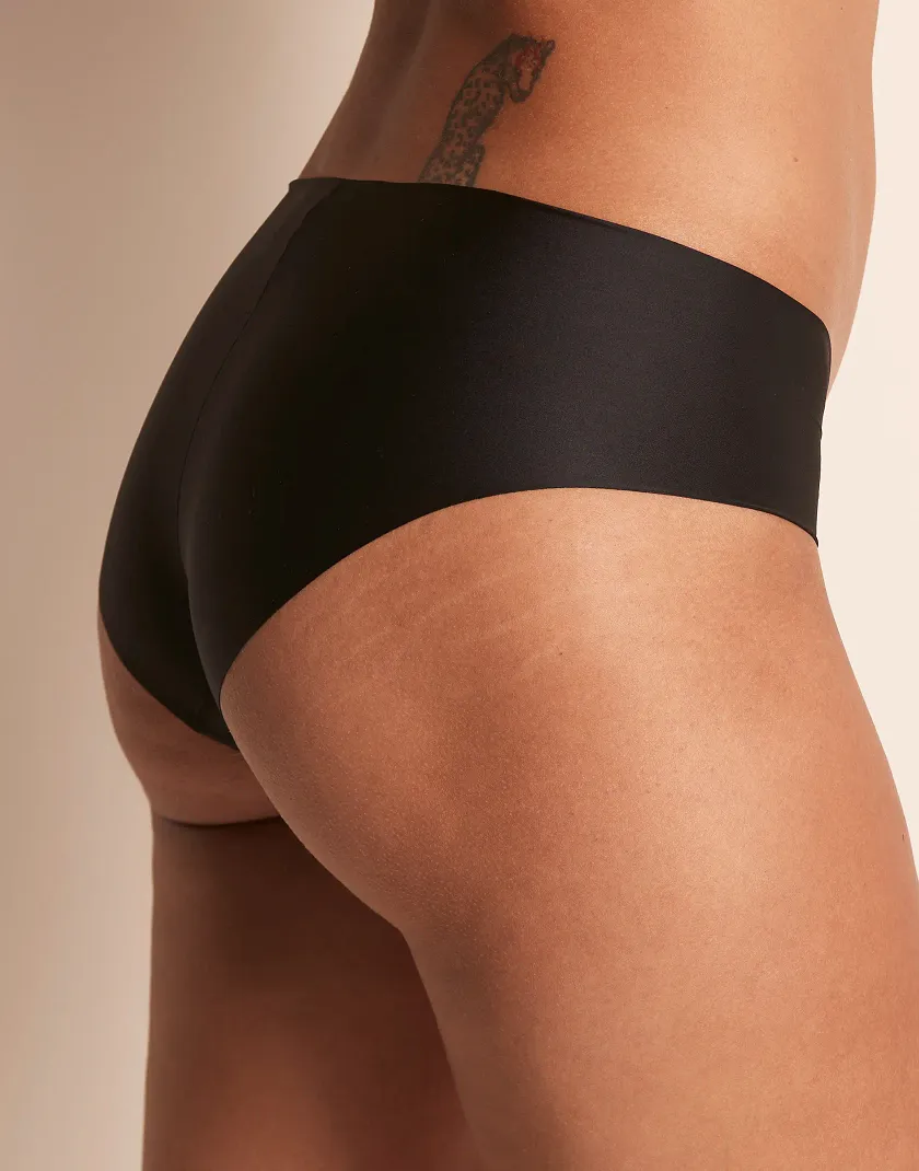 Maebel C1 Hipster Black panty bundle Model 4