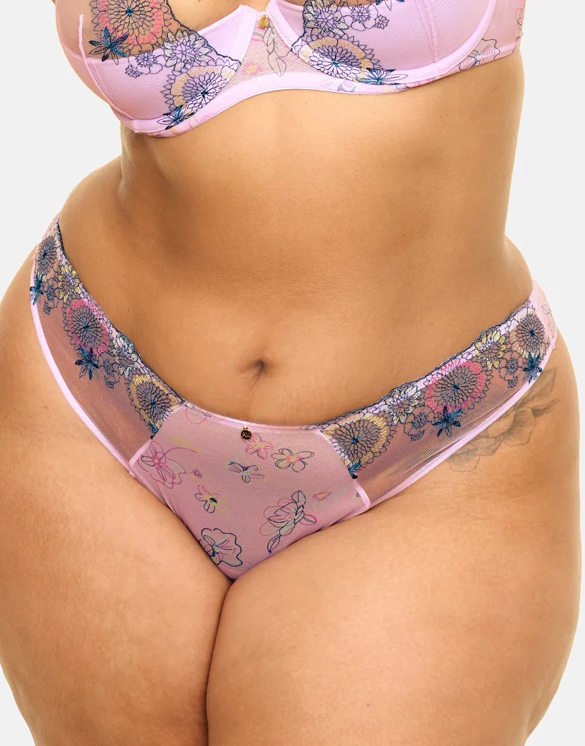 Prisma Floral Pink 2 Contour bra bundle Model 7