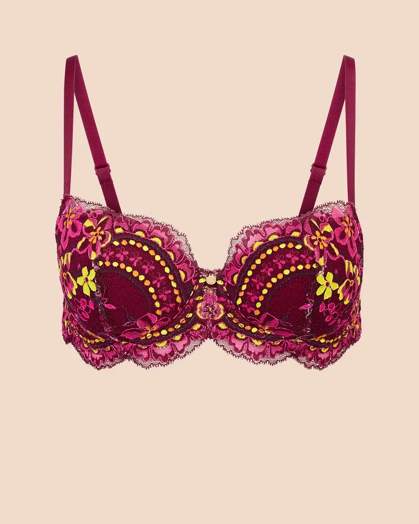 Nicholette Floral Red 2 Contour bra bundle Still 2