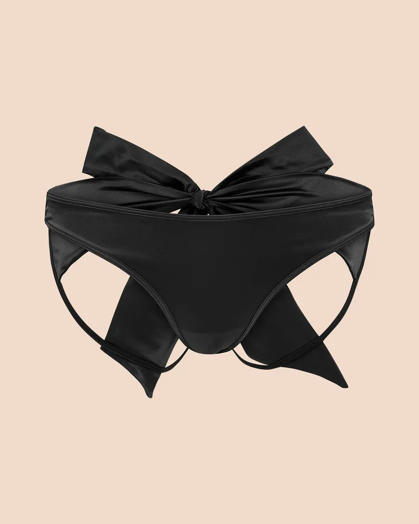 Gynger Bikini Black panty bundle Still 4