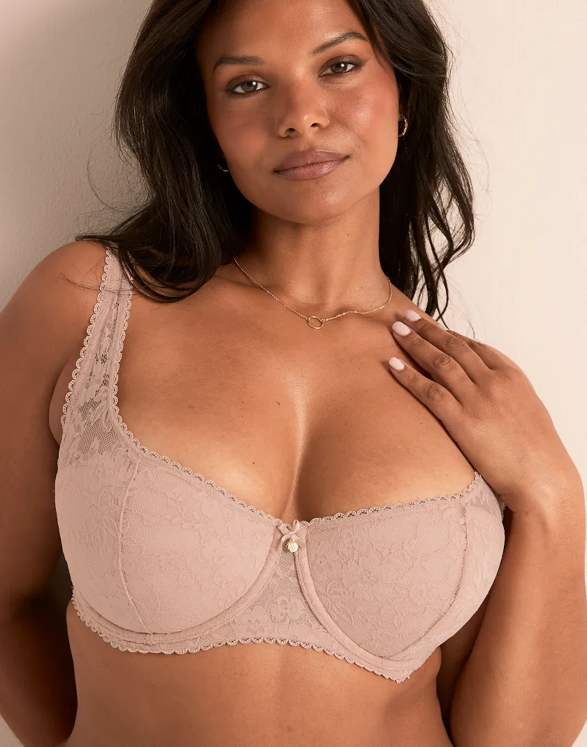 Alexiane Medium Pink 2 Push Up bra bundle Model 2