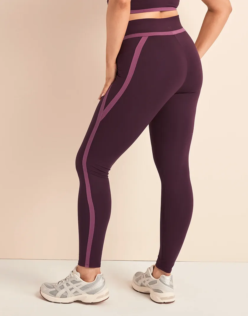 Clarity Legging Dark Purple Plus activewear bundle Model 5