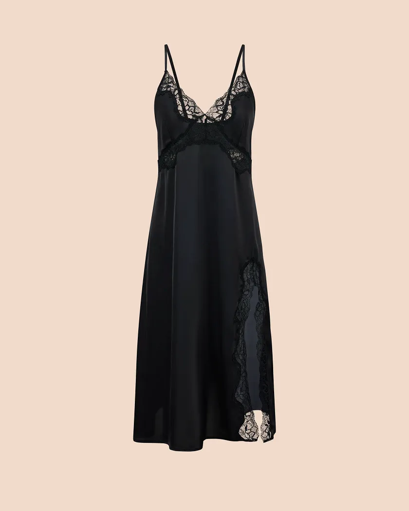 Angie Black lounge bundle Still 3