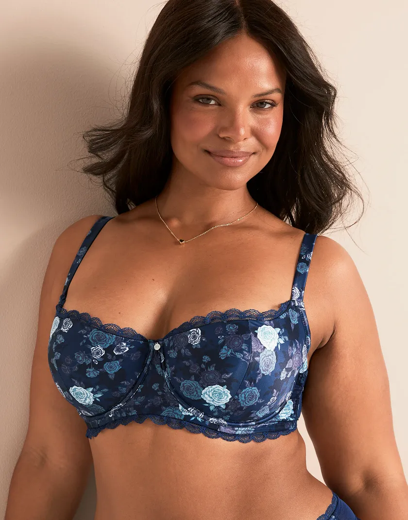 Elsie Floral Black 2 Contour bra bundle Model 2