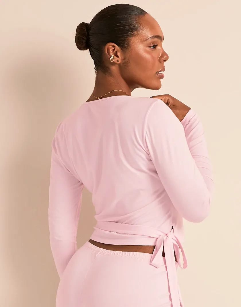 Jersey Ballet Wrap Light Pink lounge bundle Model 4