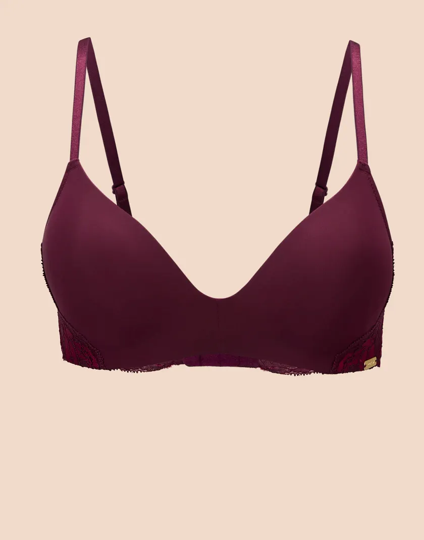 Arwen Dark Purple 2 Contour bra bundle Still 3