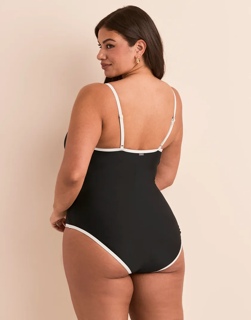 Rye Black Contour swimwear bundle Model 7