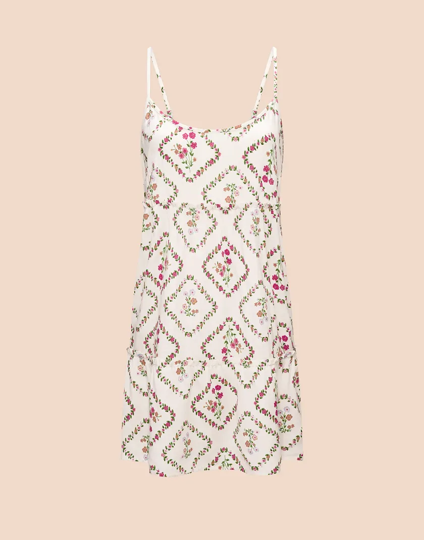 Dove Floral Beige sleepwear bundle Still 4