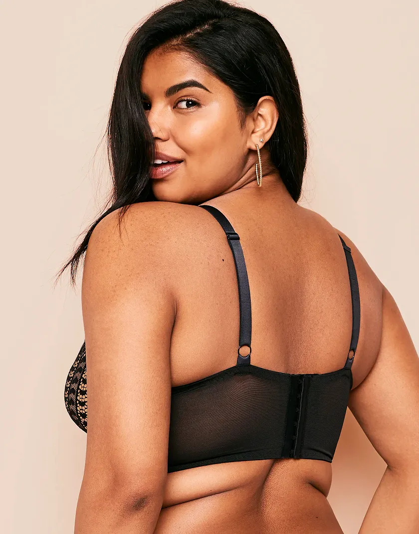 Nymphadora Black 2 Contour bra bundle Model 4