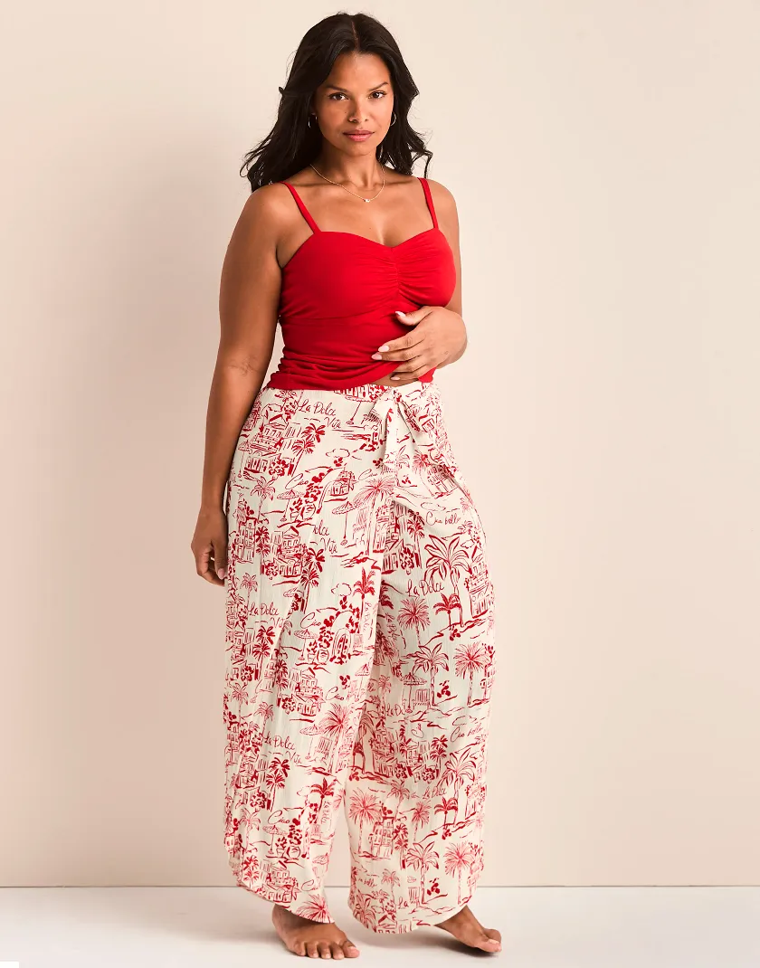 Patti Dark Red lounge bundle Model 2