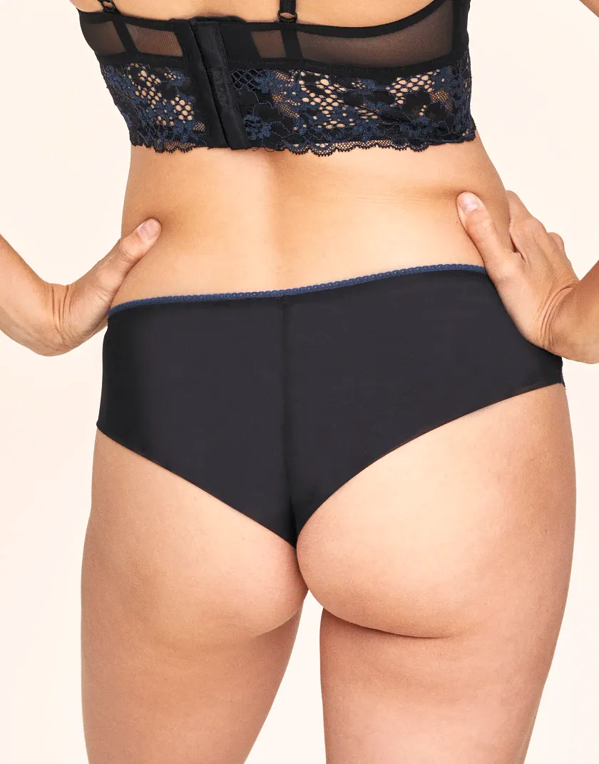 Pacchi Cheeky Black panty bundle Model 2