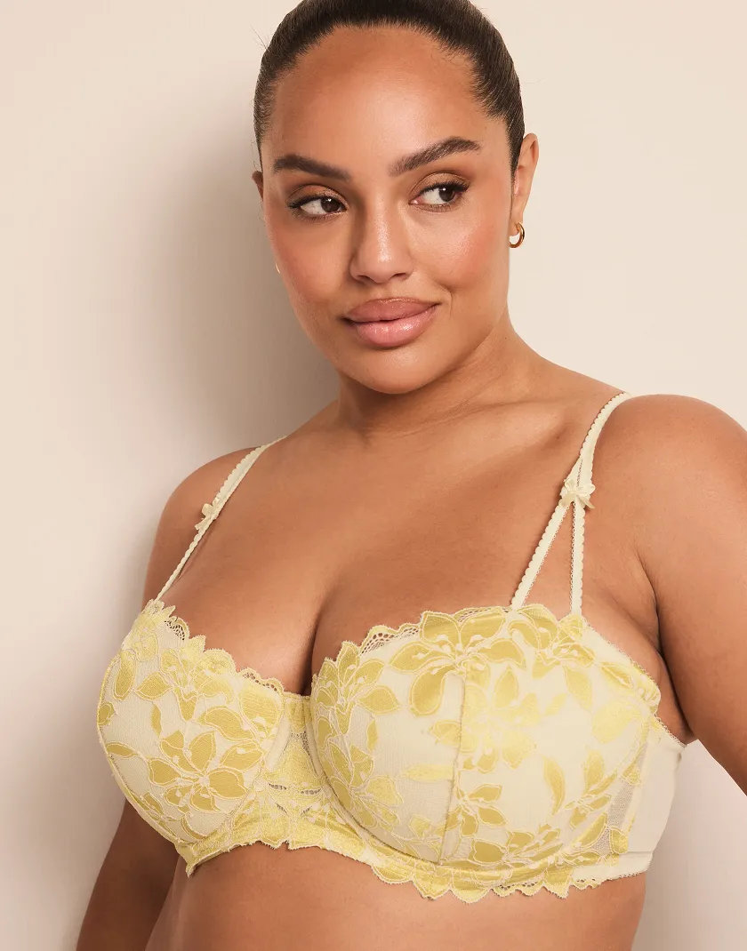Mellody Light Yellow 2 Push Up bra bundle Model 2