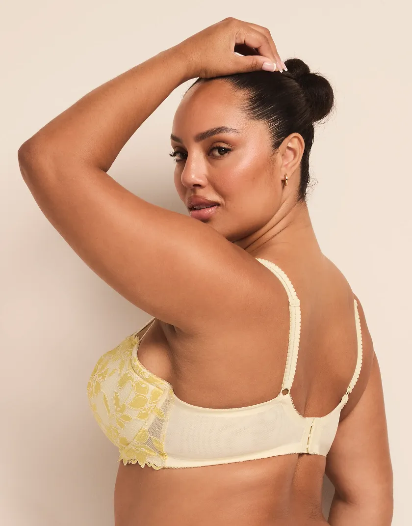 Mellody Light Yellow 2 Push Up bra bundle Model 4
