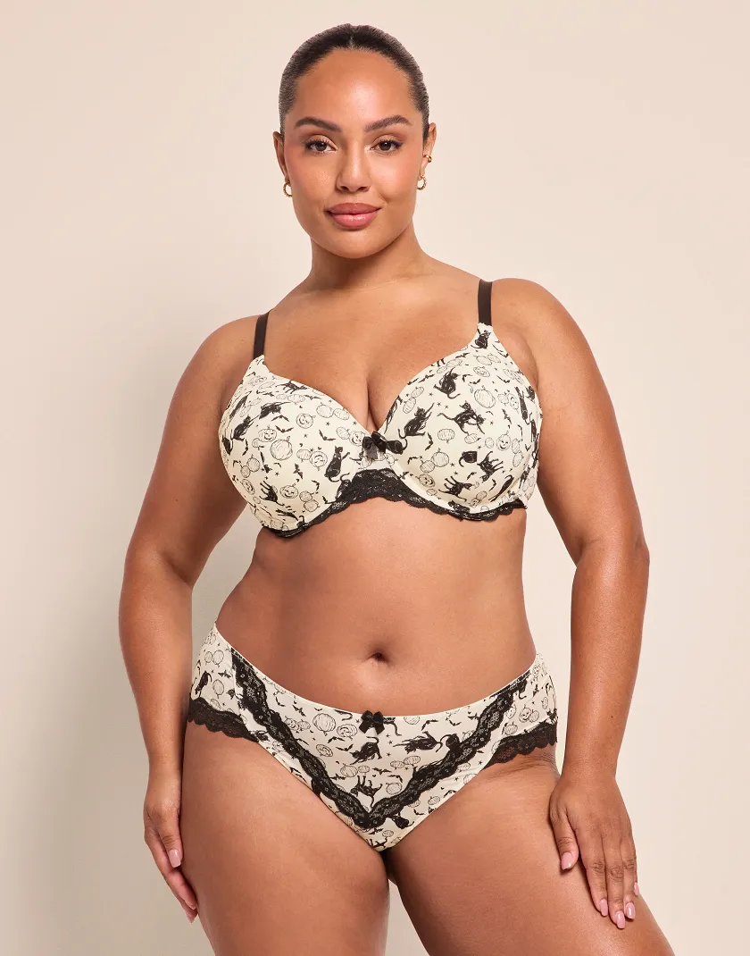 Nare Novelty Beige 3 Lightly Lined bra and panty bundle Model 4