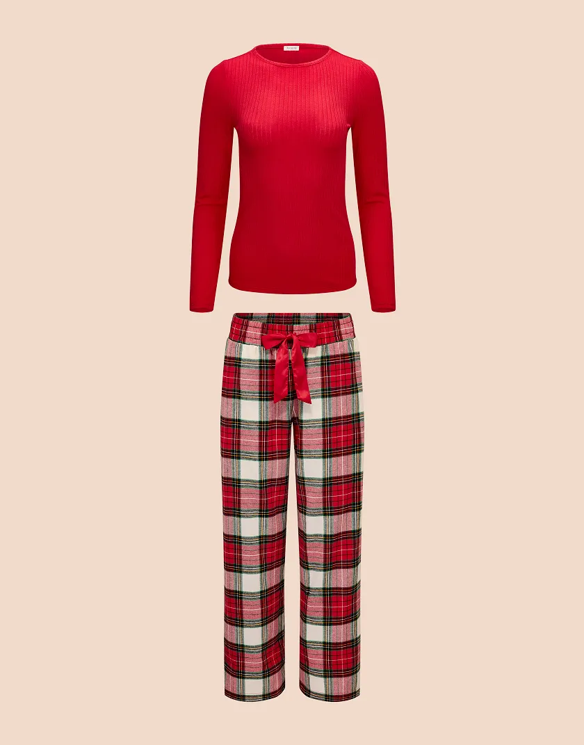 Lee Dark Red sleepwear bundle Still 3
