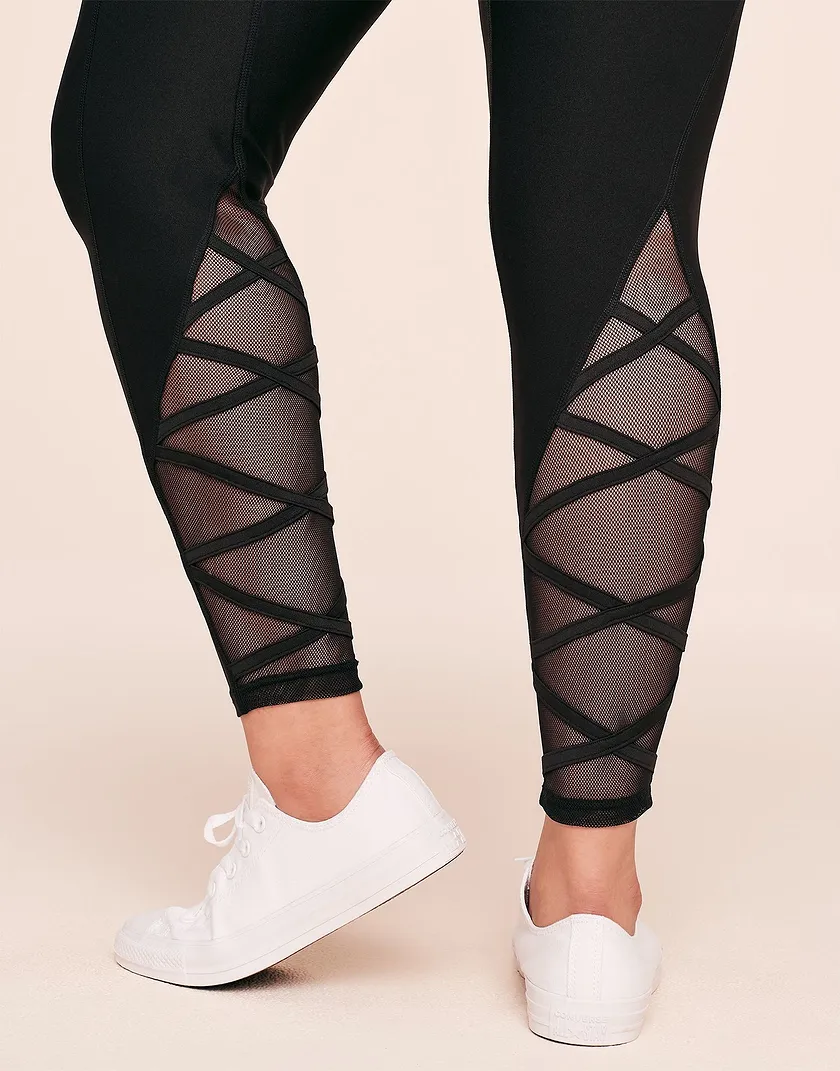 Kynlee Black Plus activewear bundle Model 5