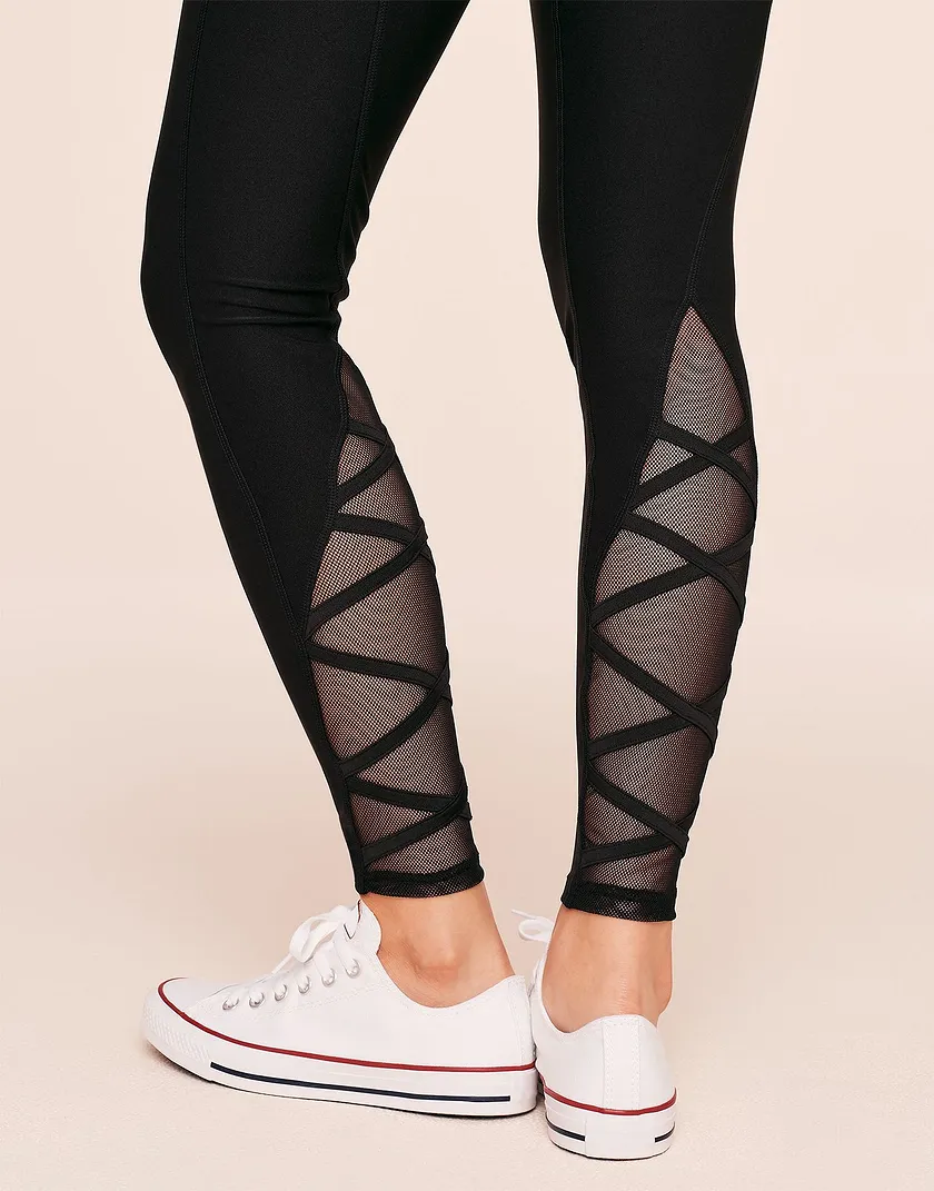 Kynlee Black activewear bundle Model 4