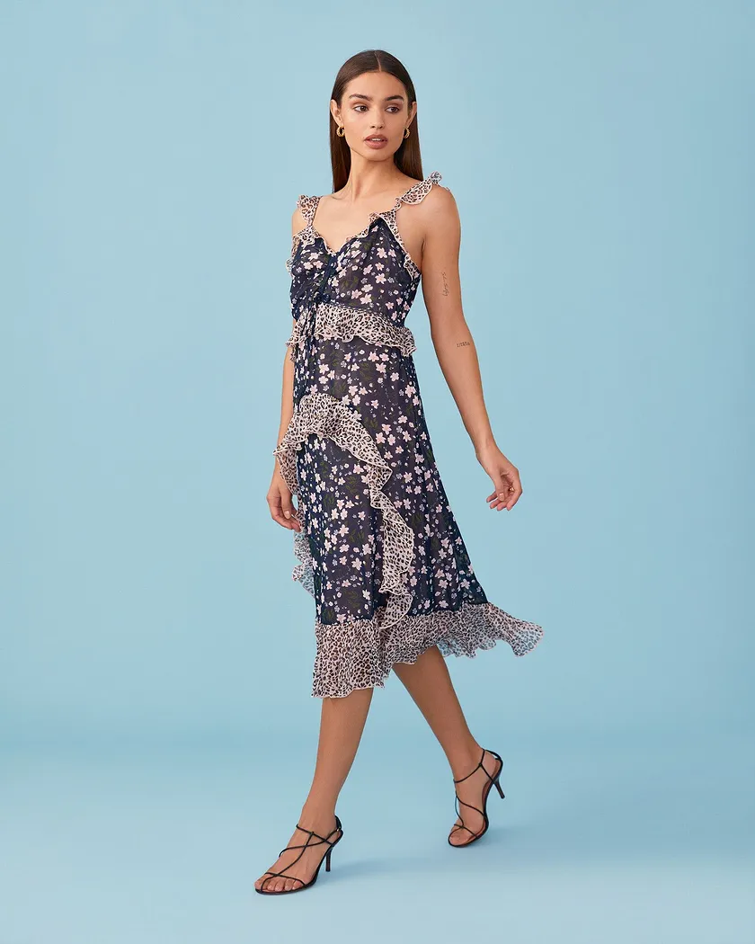 Juliana Ruffle Dress Black dresses bundle Model 2