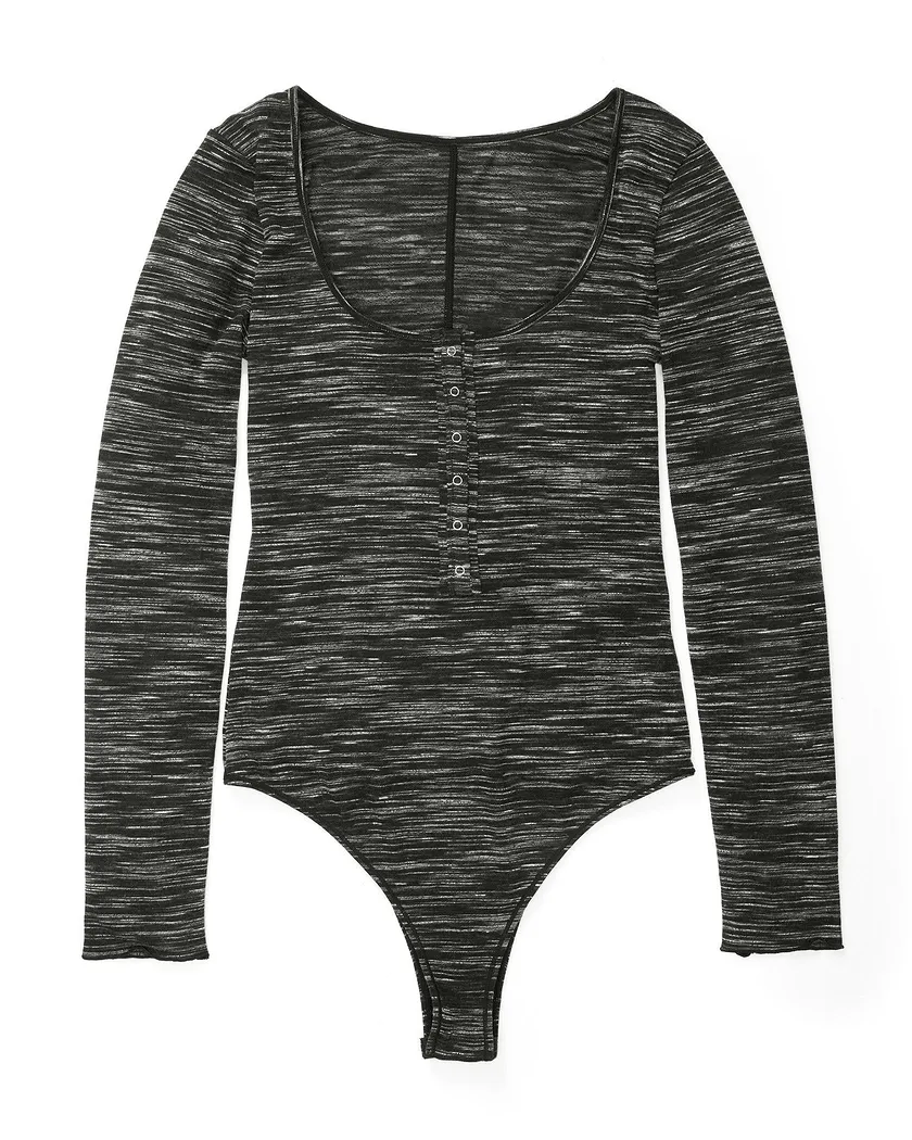 Havyn Black lounge bundle Still 2