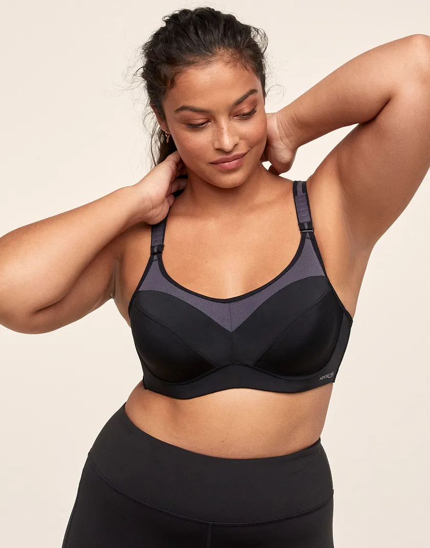 Maho Black Plus Contour activewear bundle Model 2