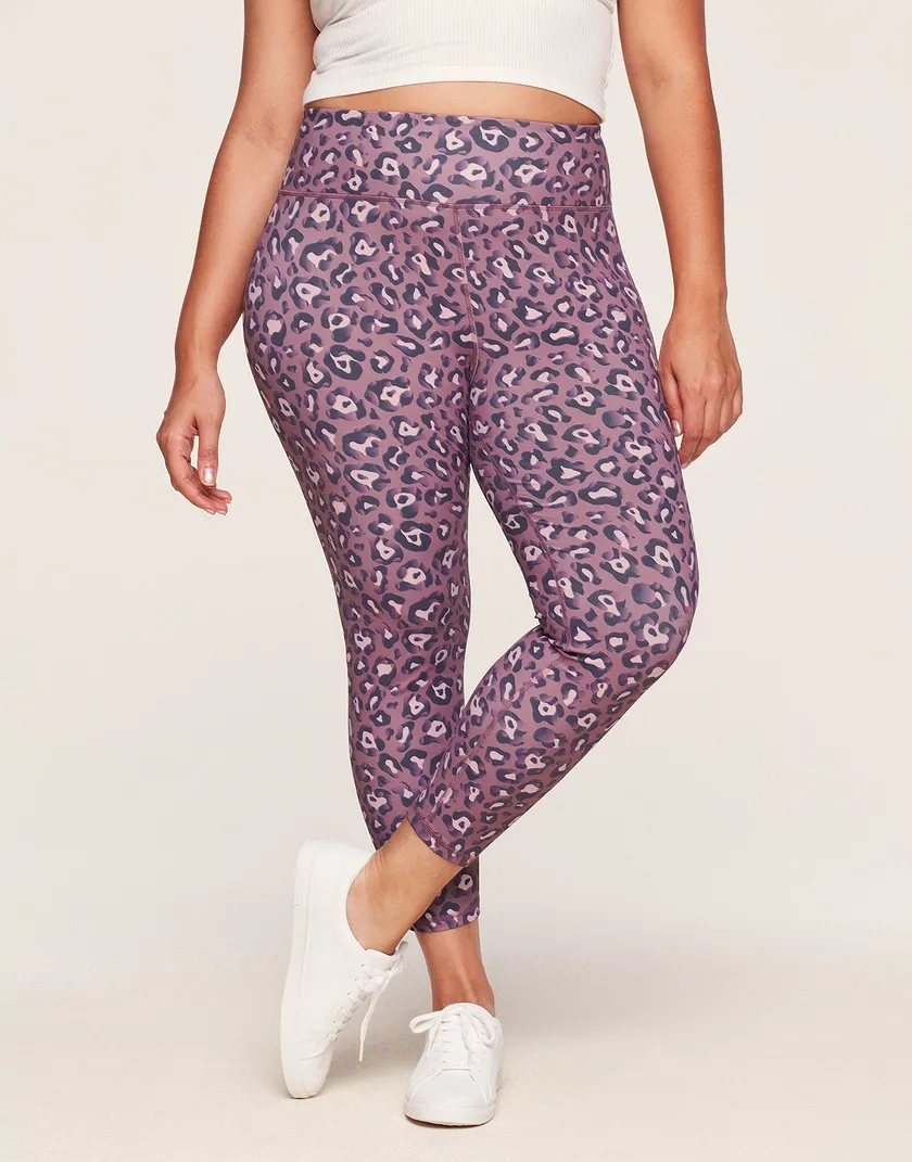 Cora Cozy 7/8 Animal Purple Plus activewear bundle Model 5