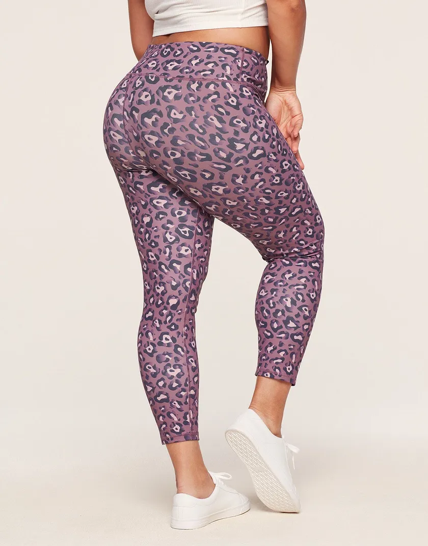 Cora Cozy 7/8 Animal Purple Plus activewear bundle Model 2