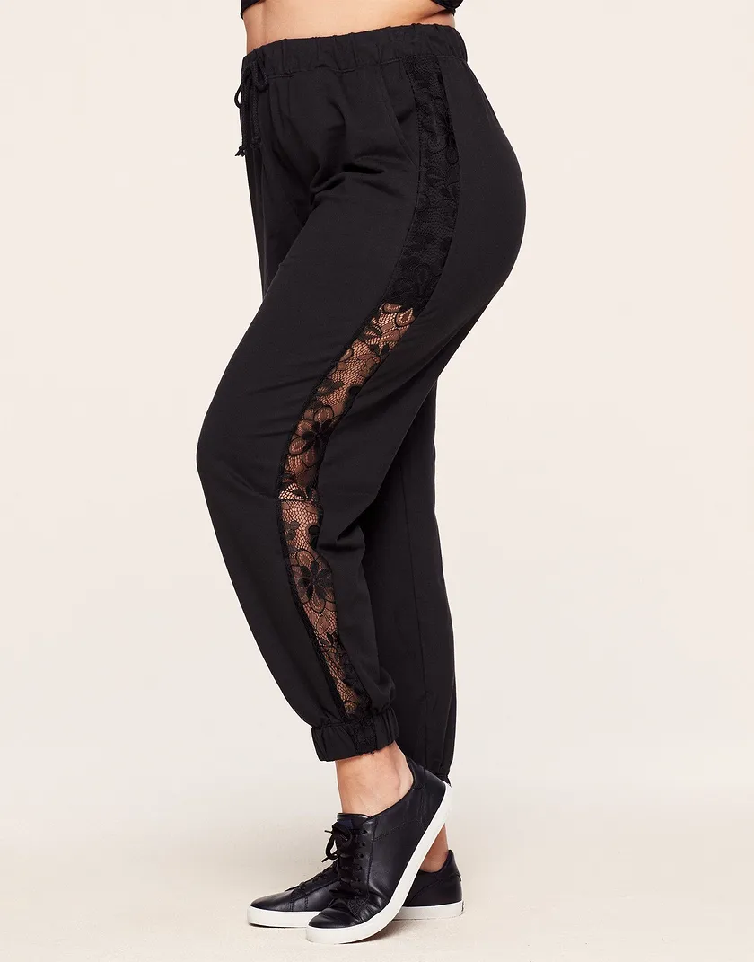Hila Black Plus lounge bundle Model 2
