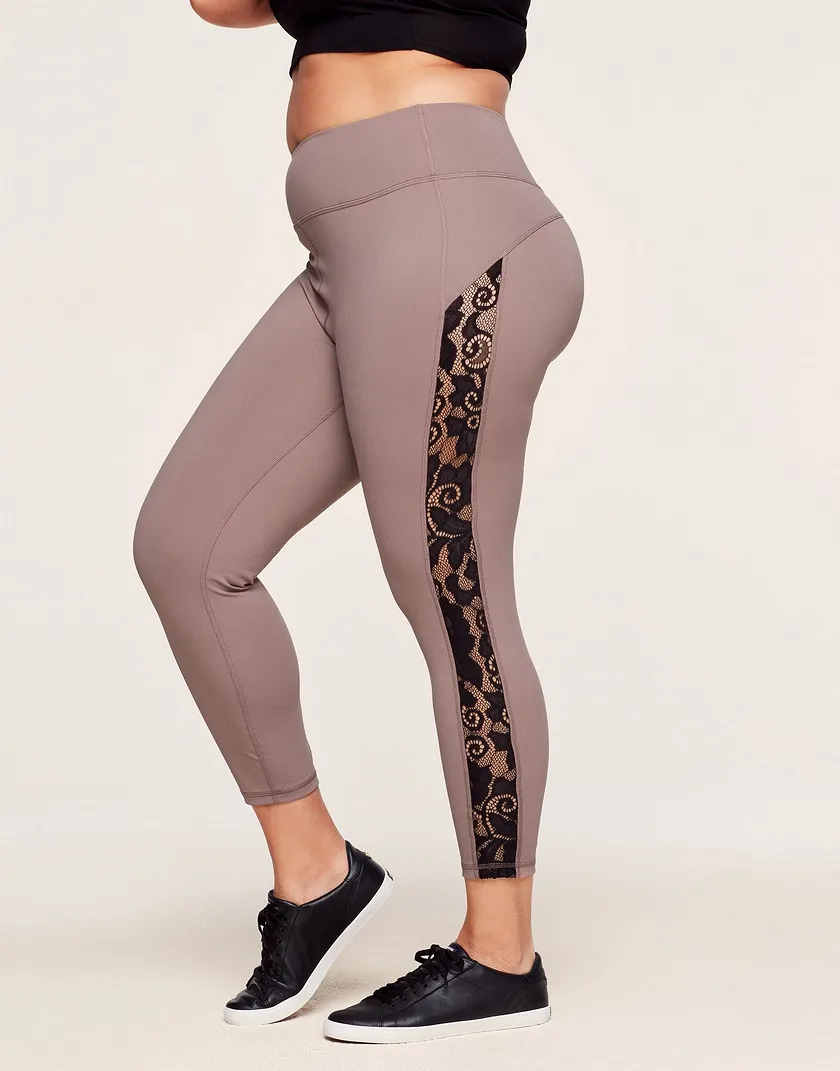 Luna Lace 7/8 Purple Plus activewear bundle Model 2
