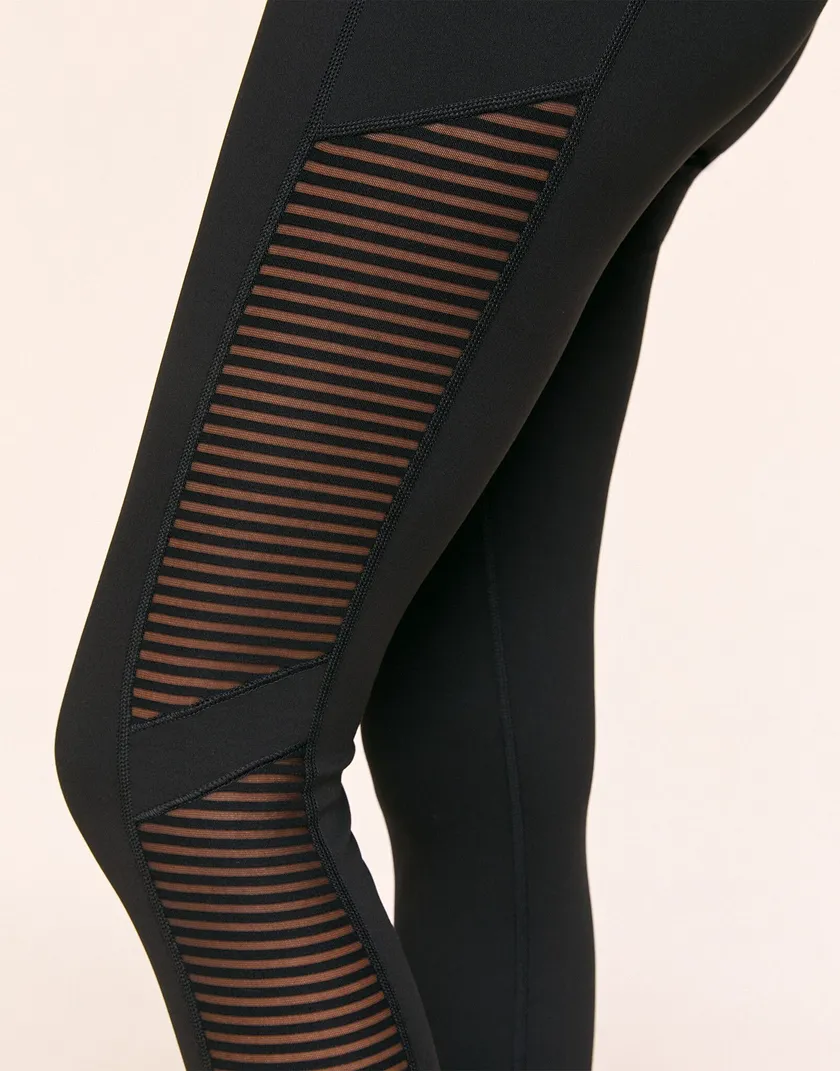 Cali Stripe Mesh Black activewear bundle Model 4