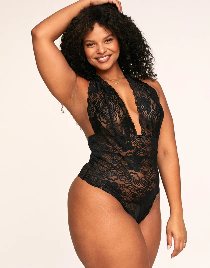 Ellenora Black Plus lingerie bundle Model 1