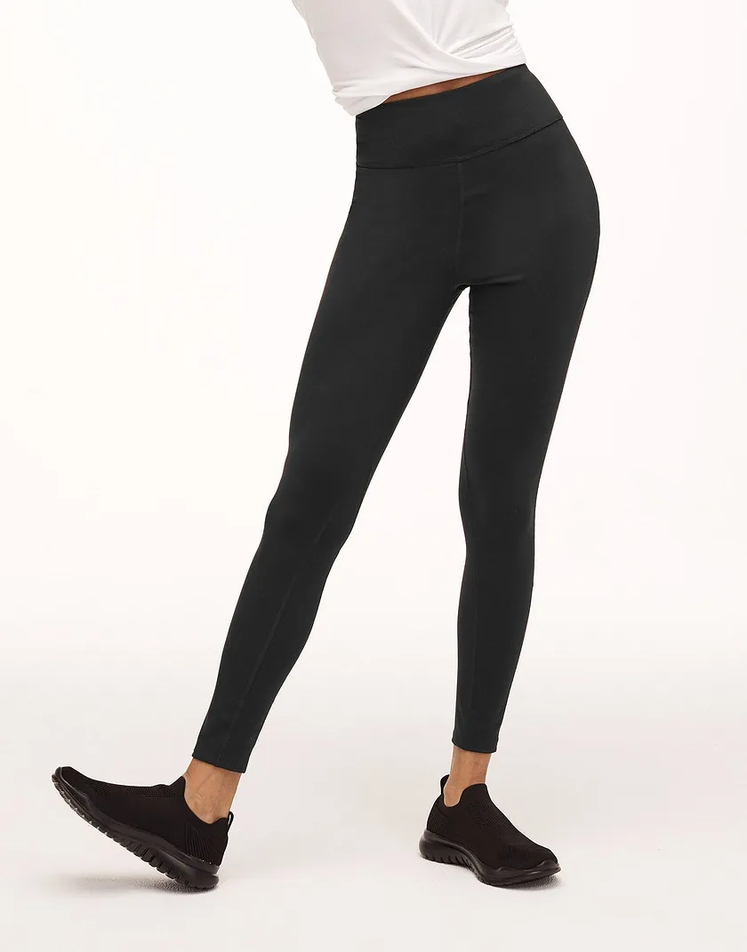Charlotte Legging Dark Black activewear bundle Model 6