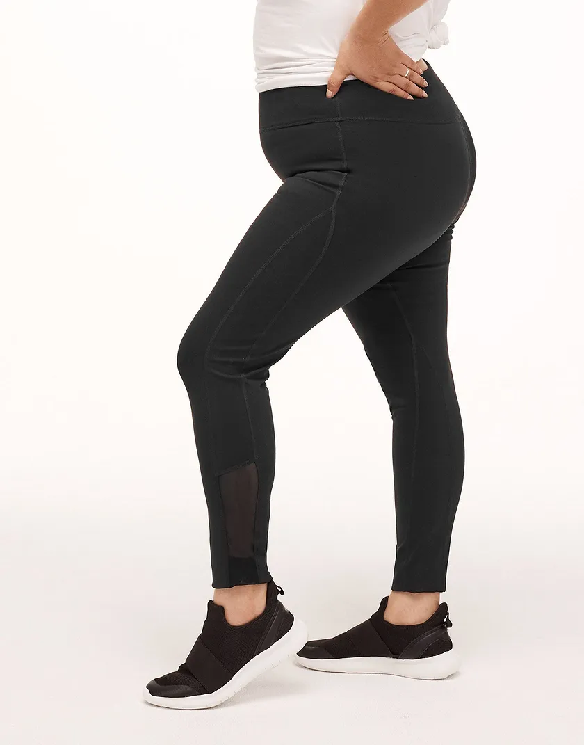Charlotte Legging Dark Black Plus activewear bundle Model 2