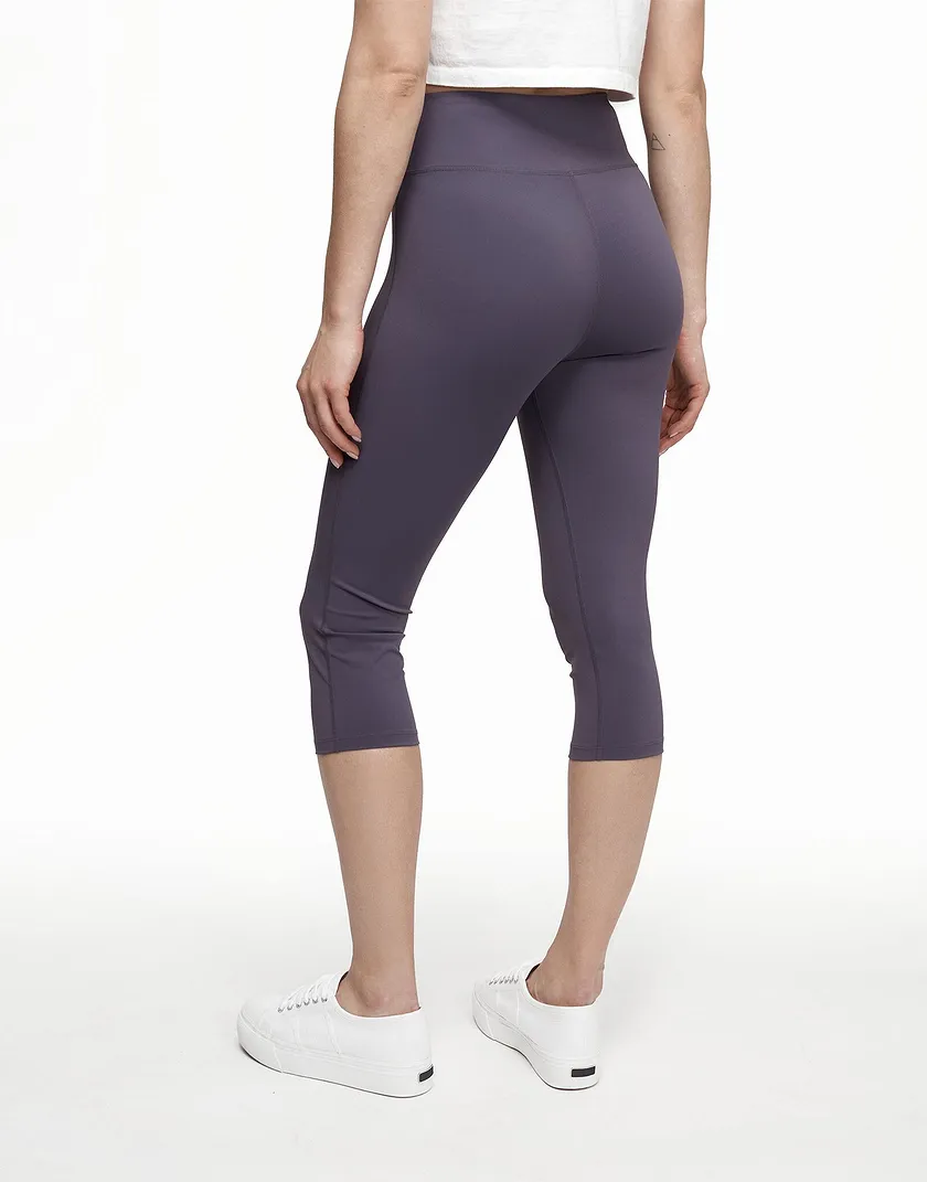 Cali Crop Gray 2 activewear bundle Model 3