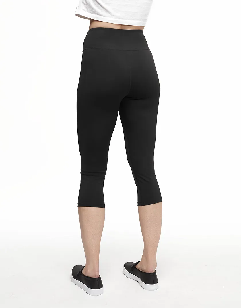 Cali Crop Black activewear bundle Model 6