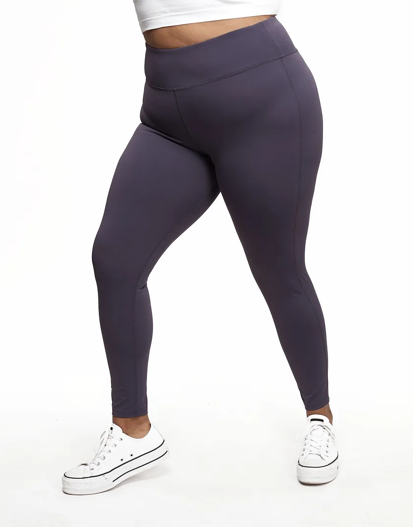 Cali Legging Gray 2 Plus activewear bundle Model 2