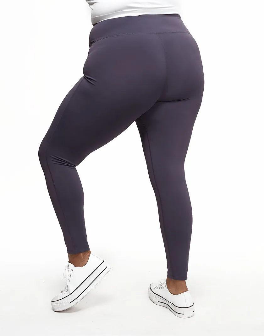 Cali Legging Gray 2 Plus activewear bundle Model 5