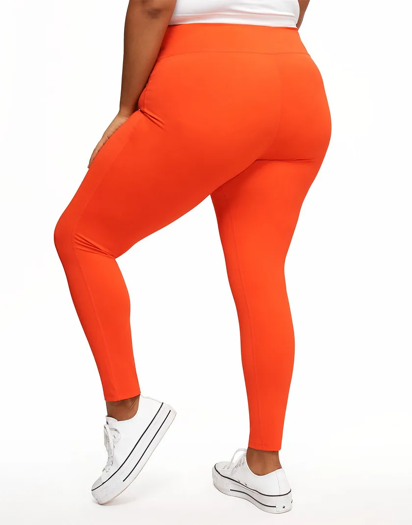 Cali Legging Dark Red Plus activewear bundle Model 2