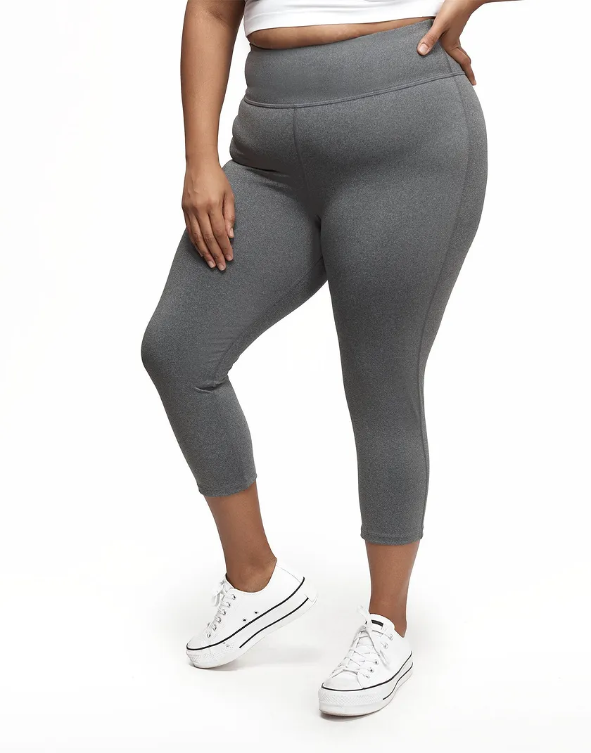Haley Heathered Crop Gray Plus activewear bundle Model 2