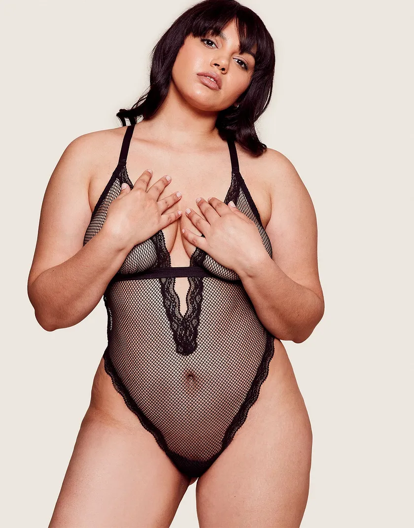 Jennifer Black Plus Unlined lingerie bundle Model 1