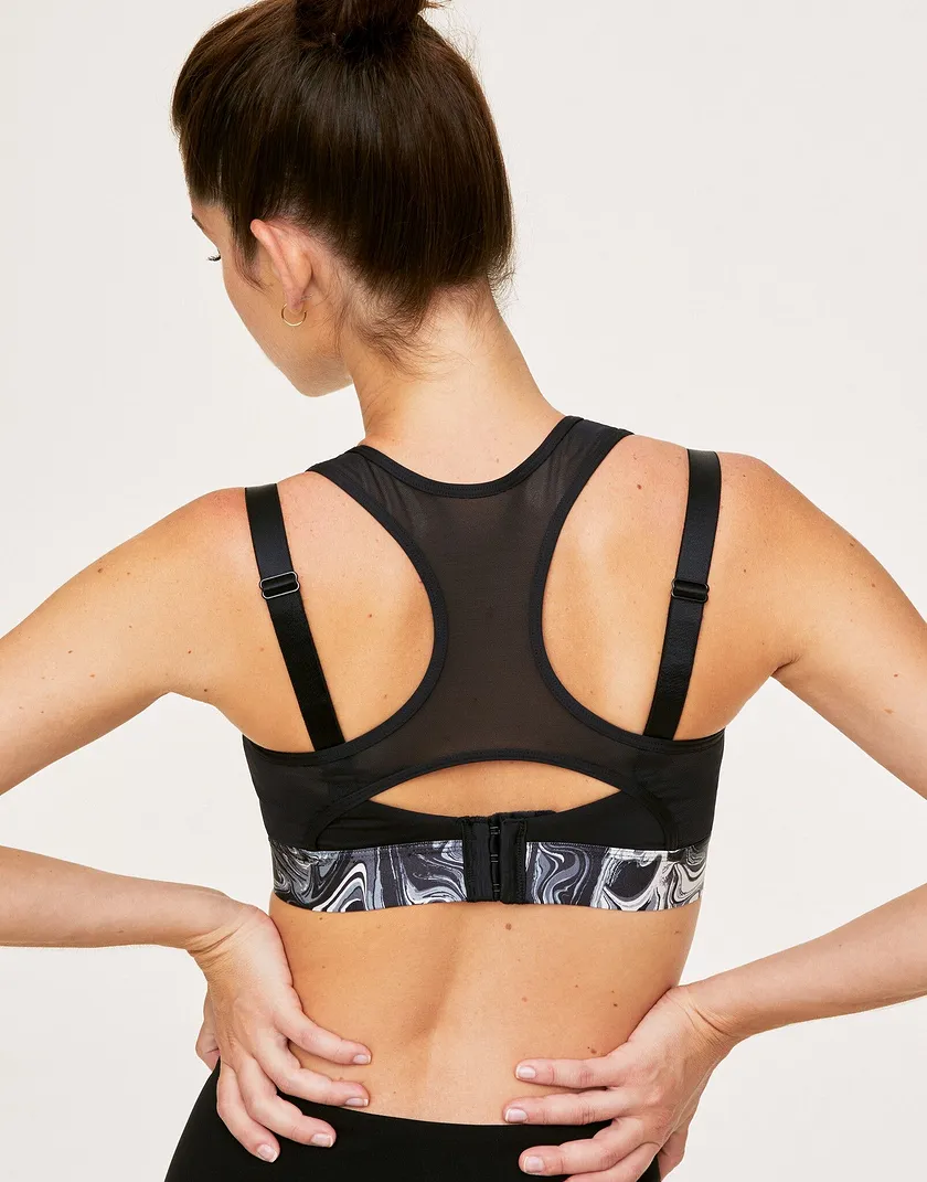 Micah Black Contour activewear bundle Model 6
