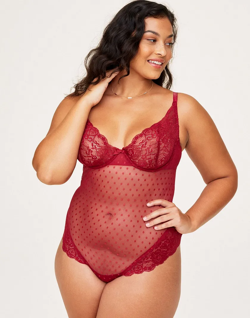 Maralyn Dark Red Plus Unlined lingerie bundle Model 3