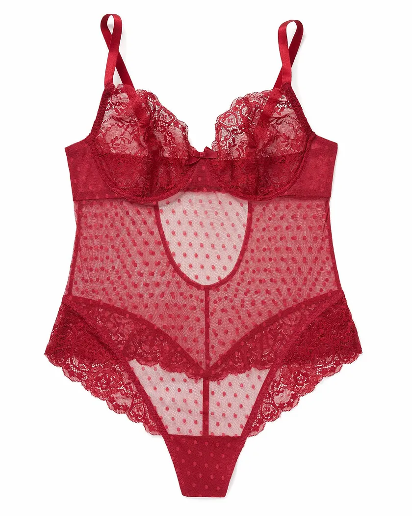 Maralyn Dark Red Plus Unlined lingerie bundle Still 2
