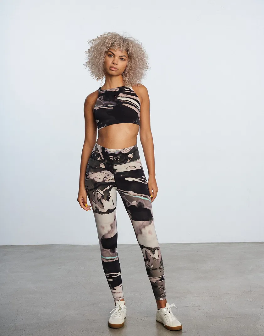 Do Bra X EBN Novelty Gray activewear bundle Model 4