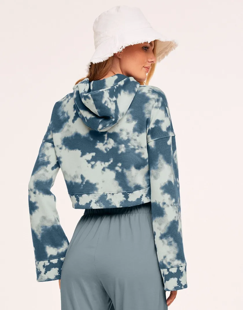 Hera Tie Dye Blue lounge bundle Model 4